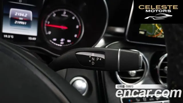 MERCEDES BENZ GLC-Classe X253 GLC250 d 4MATIC Coupé 2017 — photo 9 sur 20