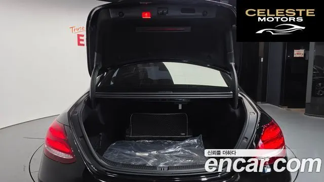 MERCEDES BENZ E-Classe W213 E300 Avantgarde 2019 — photo 26 sur 30