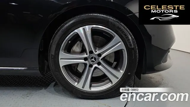 MERCEDES BENZ E-Classe W213 E300 Avantgarde 2019 — photo 5 sur 30