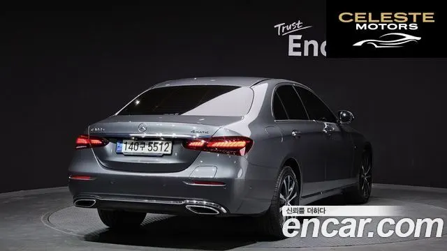 MERCEDES BENZ E-Classe W213 E300e 4MATIC Exclusive 2021 — photo 2 sur 43
