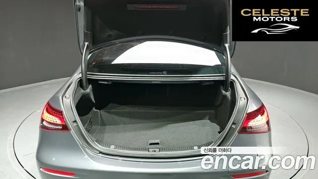 MERCEDES BENZ E-Classe W213 E300e 4MATIC Exclusive 2021 — photo 29 sur 43