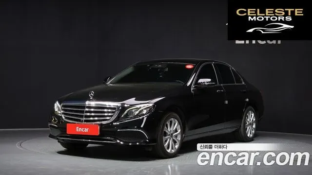 MERCEDES BENZ E-Classe W213 E300 4MATIC Exclusive 2018 — photo 1 sur 30