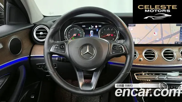 MERCEDES BENZ E-Classe W213 E300 4MATIC Exclusive 2018 — photo 19 sur 30