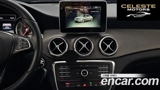 MERCEDES BENZ CLA-Classe C117 CLA200 d 2016 — photo 14 sur 20