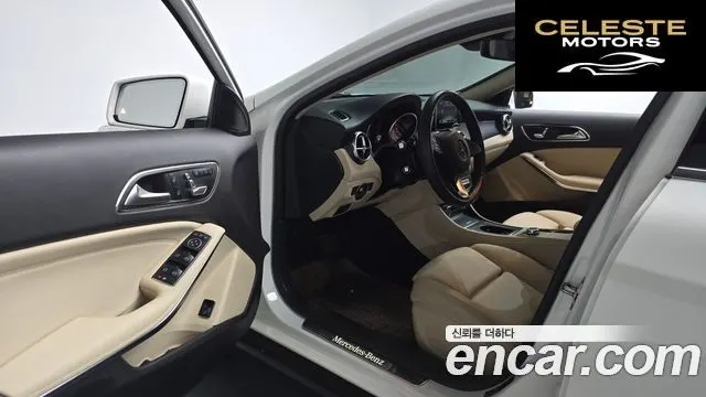 MERCEDES BENZ GLA-Classe X156 GLA220 2018 — photo 12 sur 31