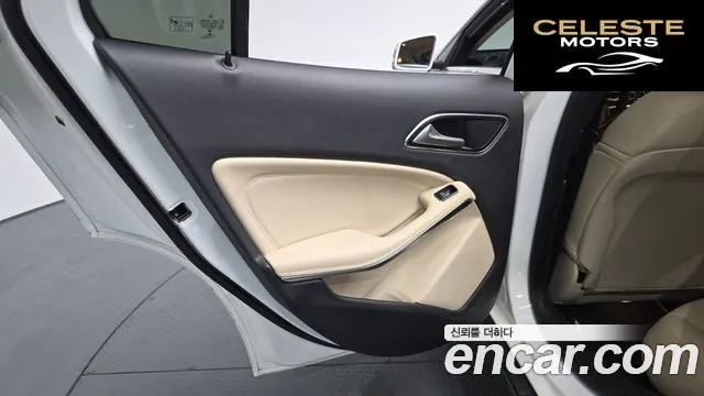 MERCEDES BENZ GLA-Classe X156 GLA220 2018 — photo 14 sur 31