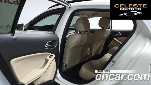 MERCEDES BENZ GLA-Classe X156 GLA220 2018 — photo 15 sur 31