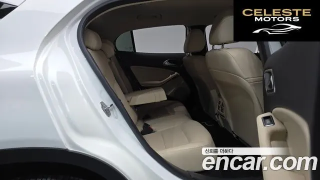 MERCEDES BENZ GLA-Classe X156 GLA220 2018 — photo 17 sur 31