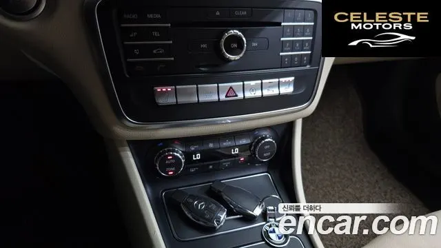 MERCEDES BENZ GLA-Classe X156 GLA220 2018 — photo 24 sur 31