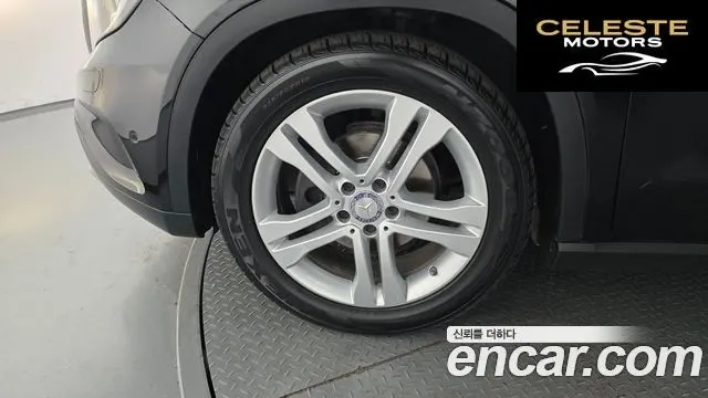 MERCEDES BENZ GLA-Classe X156 GLA200 d 2016 — photo 5 sur 20