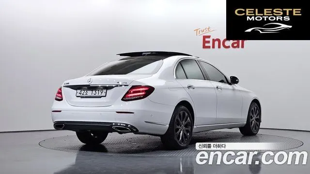 MERCEDES BENZ E-Classe W213 E300 4MATIC Exclusive 2018 — photo 2 sur 35