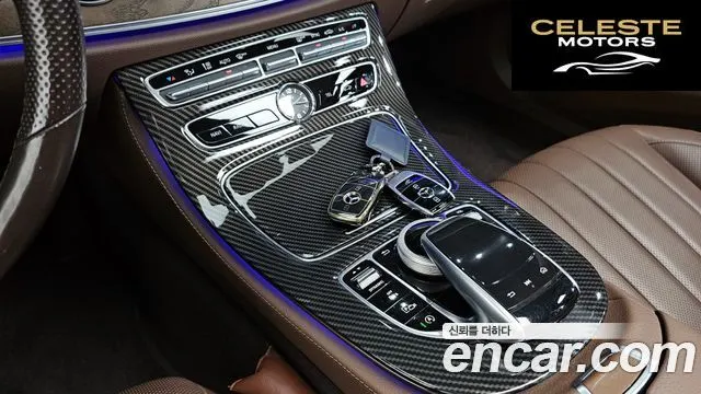 MERCEDES BENZ E-Classe W213 E300 4MATIC Exclusive 2018 — photo 29 sur 35