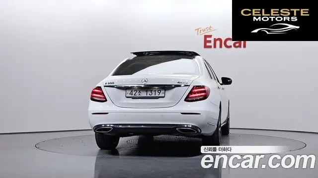 MERCEDES BENZ E-Classe W213 E300 4MATIC Exclusive 2018 — photo 4 sur 35