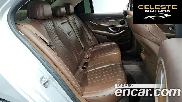 MERCEDES BENZ E-Classe W213 E220d Exclusive 2017 — photo 11 sur 20