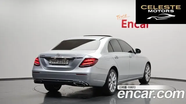 MERCEDES BENZ E-Classe W213 E220d Exclusive 2017 — photo 2 sur 20