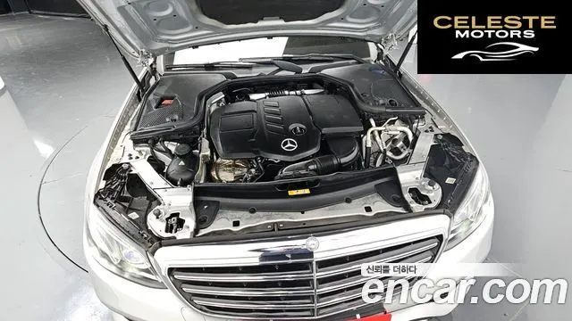 MERCEDES BENZ E-Classe W213 E220d Exclusive 2017 — photo 6 sur 20