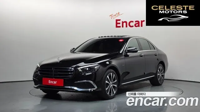 MERCEDES BENZ E-Classe W213 E300e 4MATIC Exclusive 2021 — photo 1 sur 37