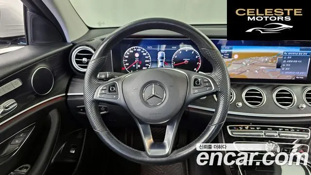 MERCEDES BENZ E-Classe W213 E300 4MATIC Avantgarde 2017 — photo 13 sur 20