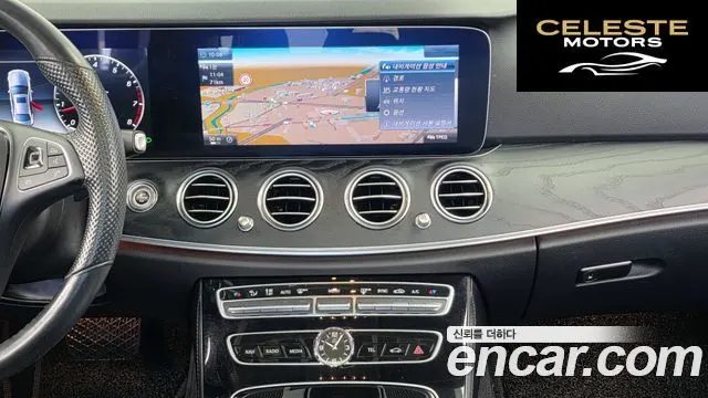 MERCEDES BENZ E-Classe W213 E300 4MATIC Avantgarde 2017 — photo 14 sur 20