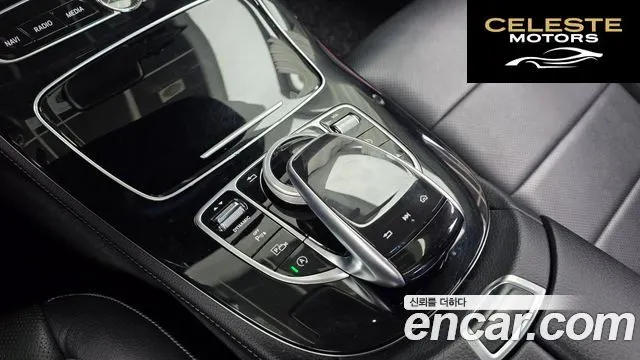 MERCEDES BENZ E-Classe W213 E300 4MATIC Avantgarde 2017 — photo 16 sur 20