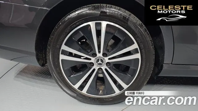 MERCEDES BENZ E-Classe W213 E250 Avantgarde 2021 — photo 5 sur 36