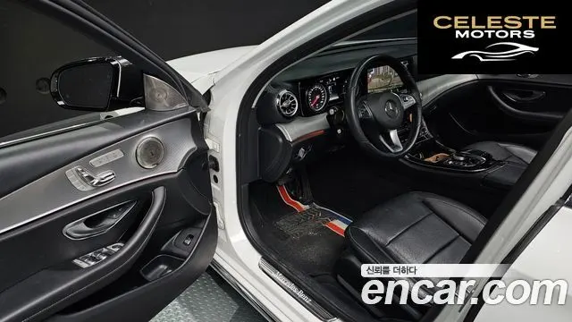 MERCEDES BENZ E-Classe W213 E200 Avantgarde 2018 — photo 10 sur 26
