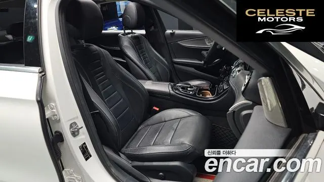MERCEDES BENZ E-Classe W213 E200 Avantgarde 2018 — photo 11 sur 26