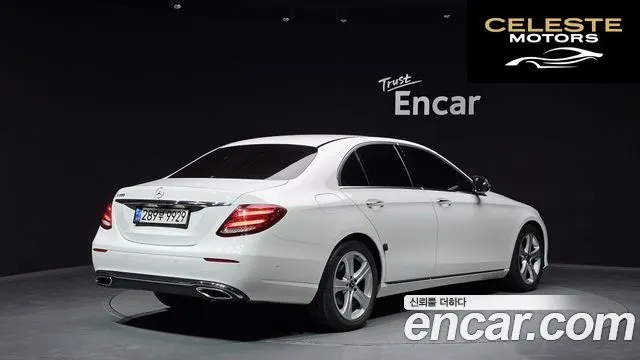 MERCEDES BENZ E-Classe W213 E200 Avantgarde 2018 — photo 2 sur 26
