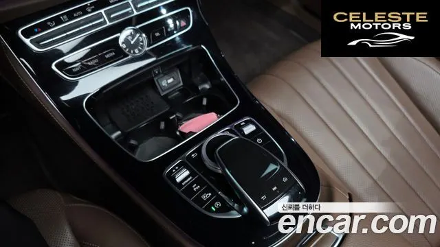 MERCEDES BENZ E-Classe W213 E300 4MATIC Exclusive 2019 — photo 23 sur 30