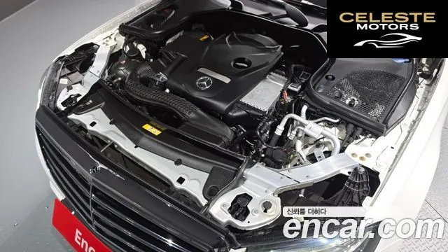 MERCEDES BENZ E-Classe W213 E300 4MATIC Exclusive 2019 — photo 6 sur 30