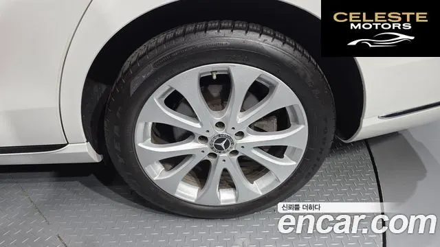 MERCEDES BENZ E-Classe W213 E300 4MATIC Exclusive 2019 — photo 7 sur 30