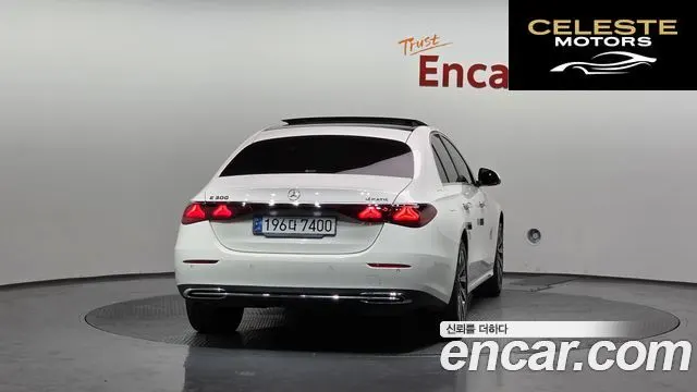 MERCEDES BENZ E-Classe W214 E300 4MATIC Exclusive 2024 — photo 4 sur 33