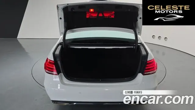 MERCEDES BENZ E-Classe W212 E220 Avantgarde 2015 — photo 20 sur 20