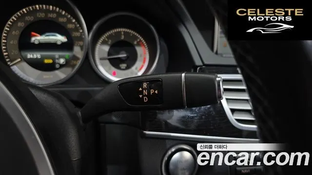 MERCEDES BENZ E-Classe W212 E220 Avantgarde 2015 — photo 9 sur 20