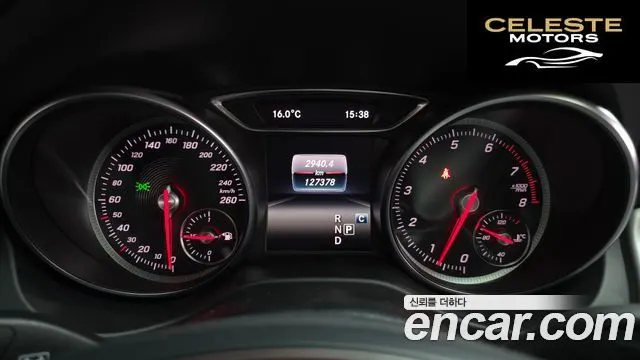 MERCEDES BENZ GLA-Classe X156 GLA250 4MATIC 2019 — photo 11 sur 31