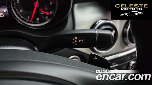 MERCEDES BENZ GLA-Classe X156 GLA250 4MATIC 2019 — photo 12 sur 31