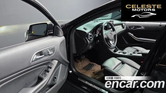 MERCEDES BENZ GLA-Classe X156 GLA250 4MATIC 2019 — photo 13 sur 31