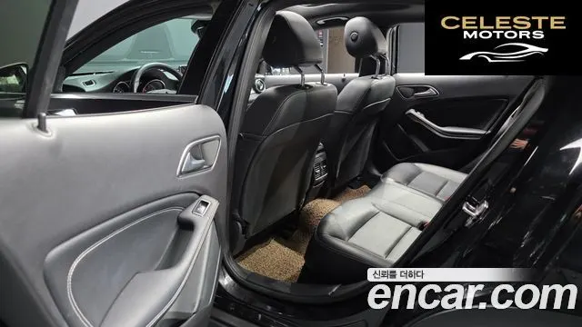 MERCEDES BENZ GLA-Classe X156 GLA250 4MATIC 2019 — photo 16 sur 31