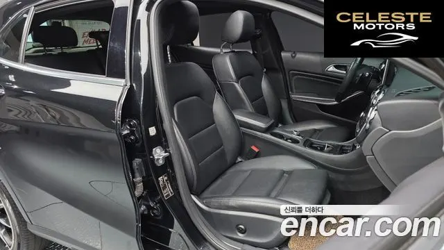 MERCEDES BENZ GLA-Classe X156 GLA250 4MATIC 2019 — photo 18 sur 31