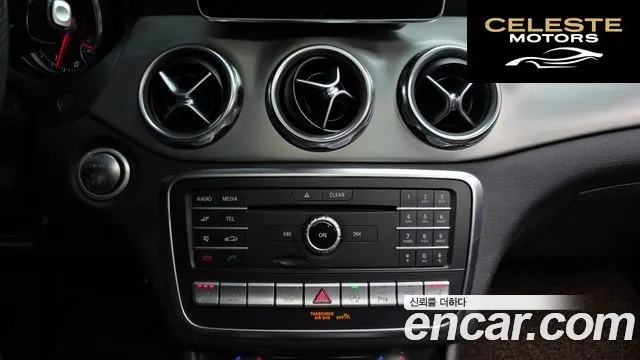 MERCEDES BENZ GLA-Classe X156 GLA250 4MATIC 2019 — photo 23 sur 31