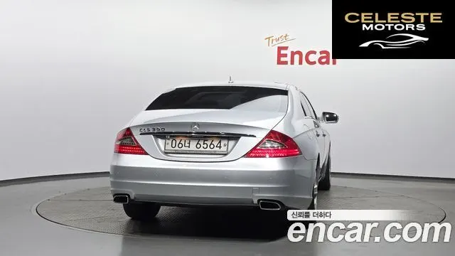 MERCEDES BENZ CLS-Classe W219 CLS350 2009 — photo 4 sur 20