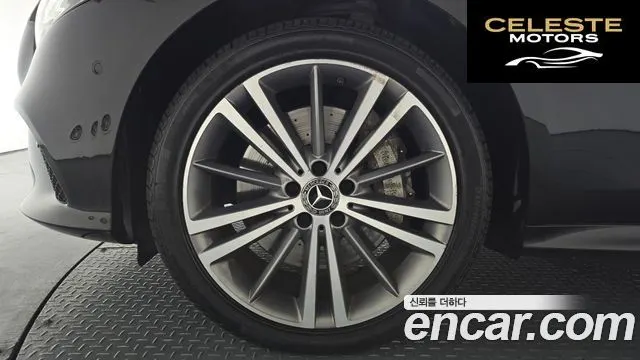 MERCEDES BENZ CLS-Classe C257 CLS400d 4MATIC 2019 — photo 4 sur 35