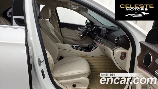 MERCEDES BENZ E-Classe W213 E300 Exclusive 2017 — photo 11 sur 20