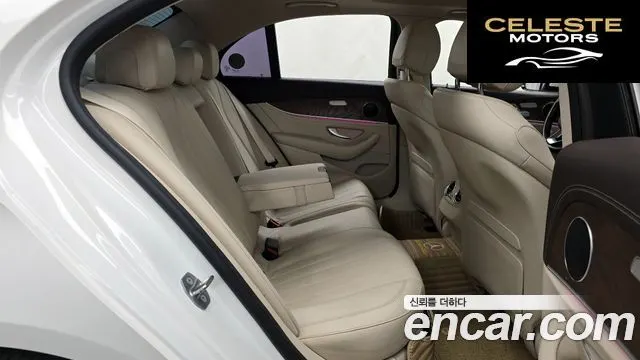 MERCEDES BENZ E-Classe W213 E300 Exclusive 2017 — photo 12 sur 20