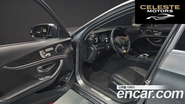 MERCEDES BENZ E-Classe W213 E220d 4MATIC Avantgarde 2018 — photo 10 sur 20