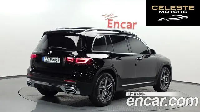 MERCEDES BENZ GLB-Classe X247 GLB250 4MATIC 2023 — photo 1 sur 32