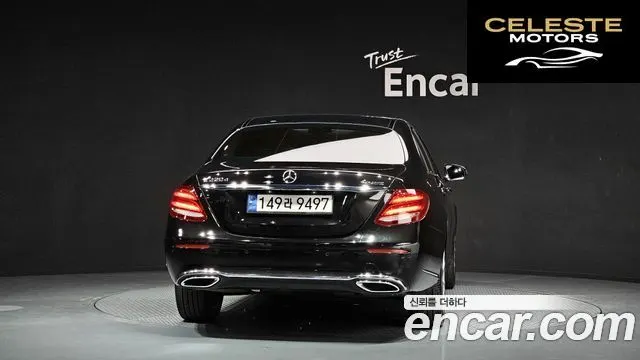 MERCEDES BENZ E-Classe W213 E220d 4MATIC Exclusive 2017 — photo 4 sur 20