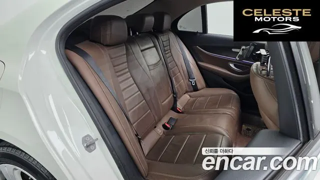 MERCEDES BENZ E-Classe W213 E220d Avantgarde 2017 — photo 16 sur 32