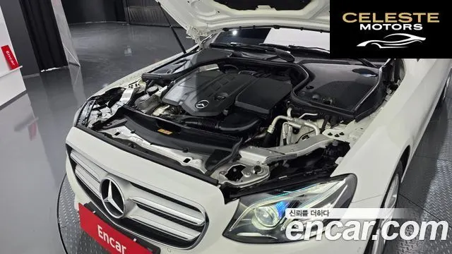 MERCEDES BENZ E-Classe W213 E220d Avantgarde 2017 — photo 5 sur 32