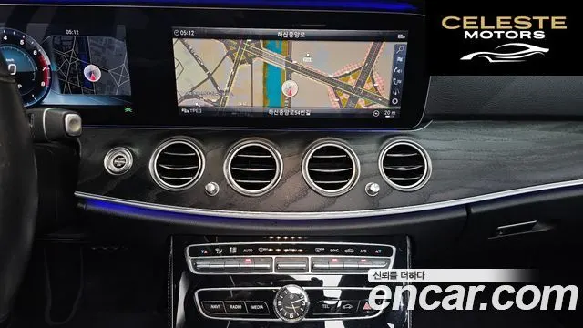 MERCEDES BENZ E-Classe W213 E300 4MATIC Avantgarde 2019 — photo 20 sur 38